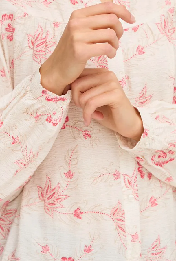FRANSA<BR>
Lela Top<BR>
Poinsetta<BR>