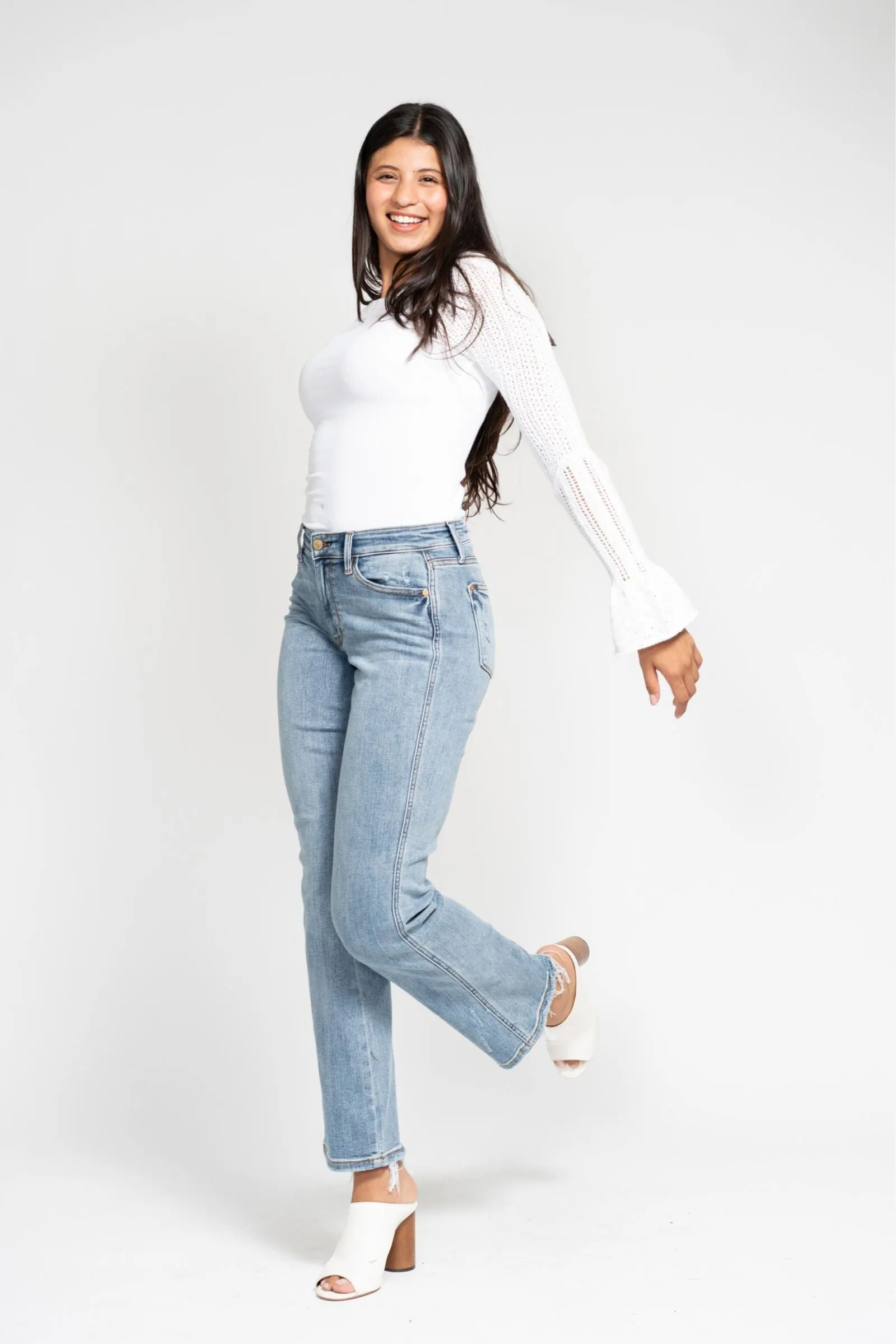 Judy Blue Nia Mid Rise Cell Phone Pocket Dad Jean