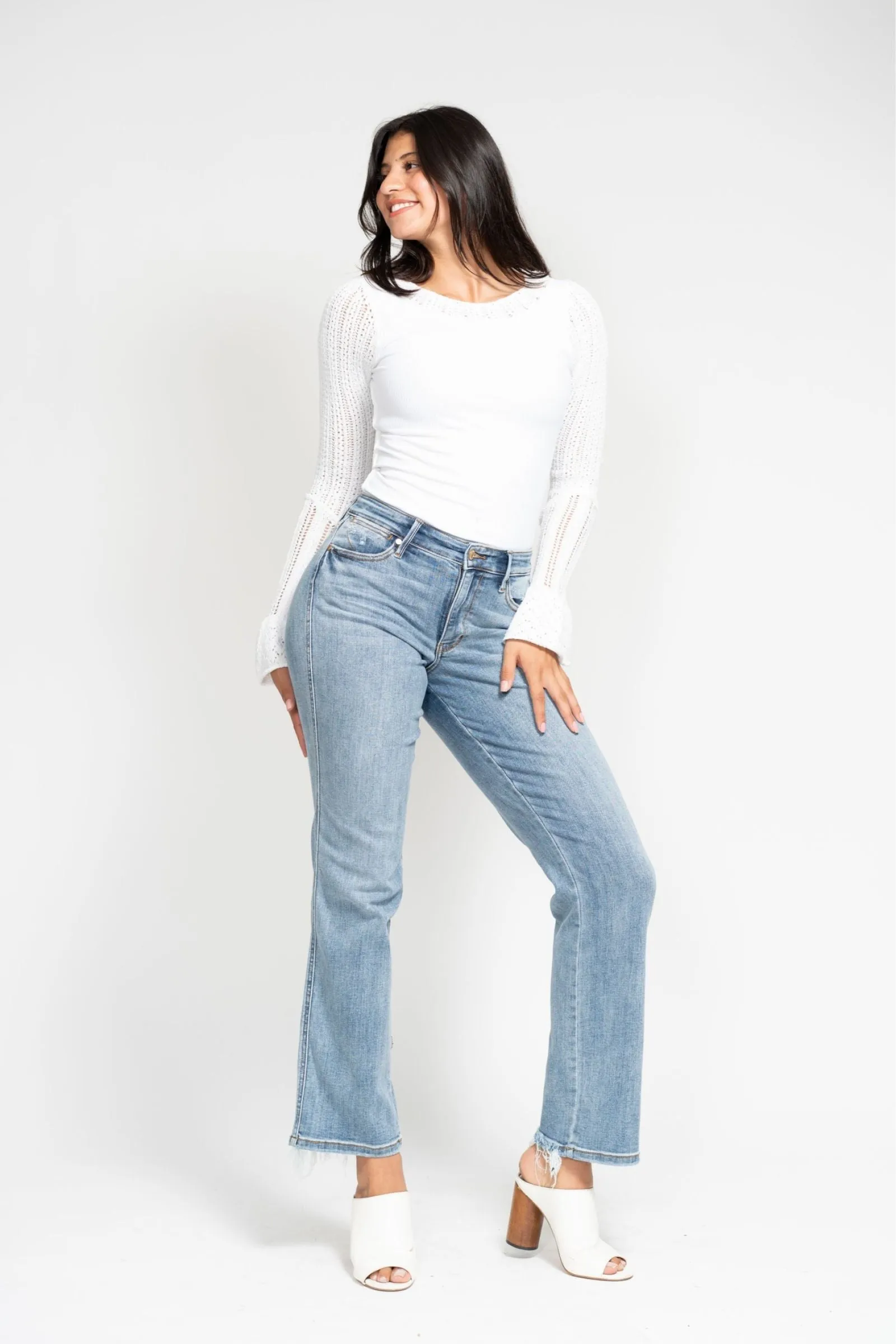 Judy Blue Nia Mid Rise Cell Phone Pocket Dad Jean