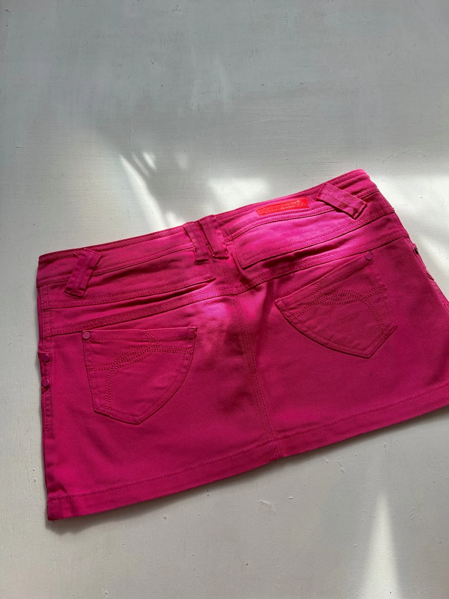 Pink denim low rise mini y2k 90s vintage skirt (M)